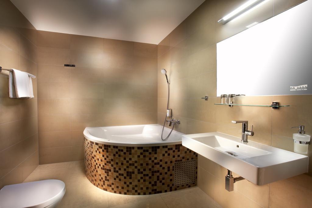 Hotel Kravi Hora โบเรติตเซ ภายนอก รูปภาพ