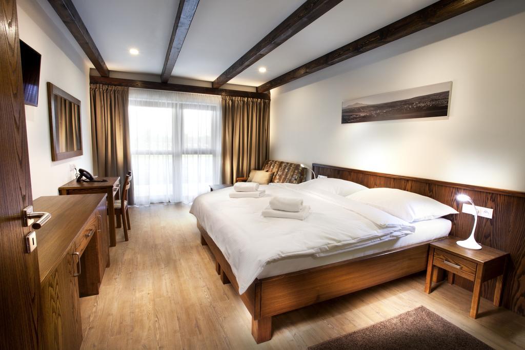 Hotel Kravi Hora โบเรติตเซ ภายนอก รูปภาพ