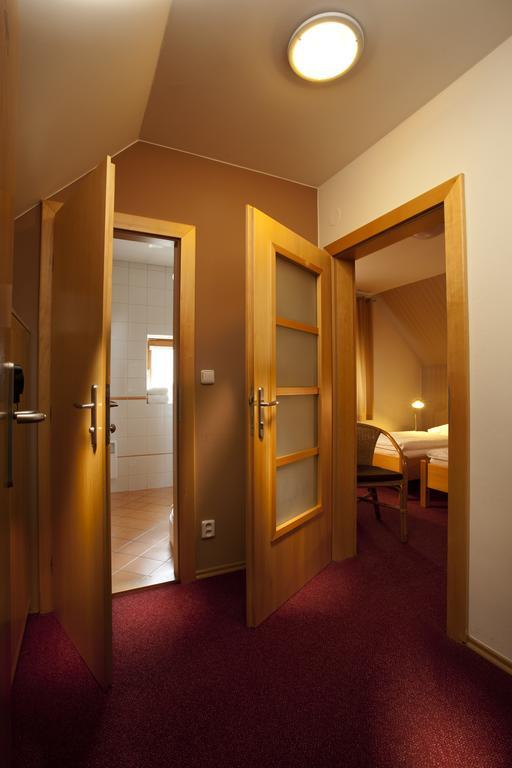 Hotel Kravi Hora โบเรติตเซ ภายนอก รูปภาพ